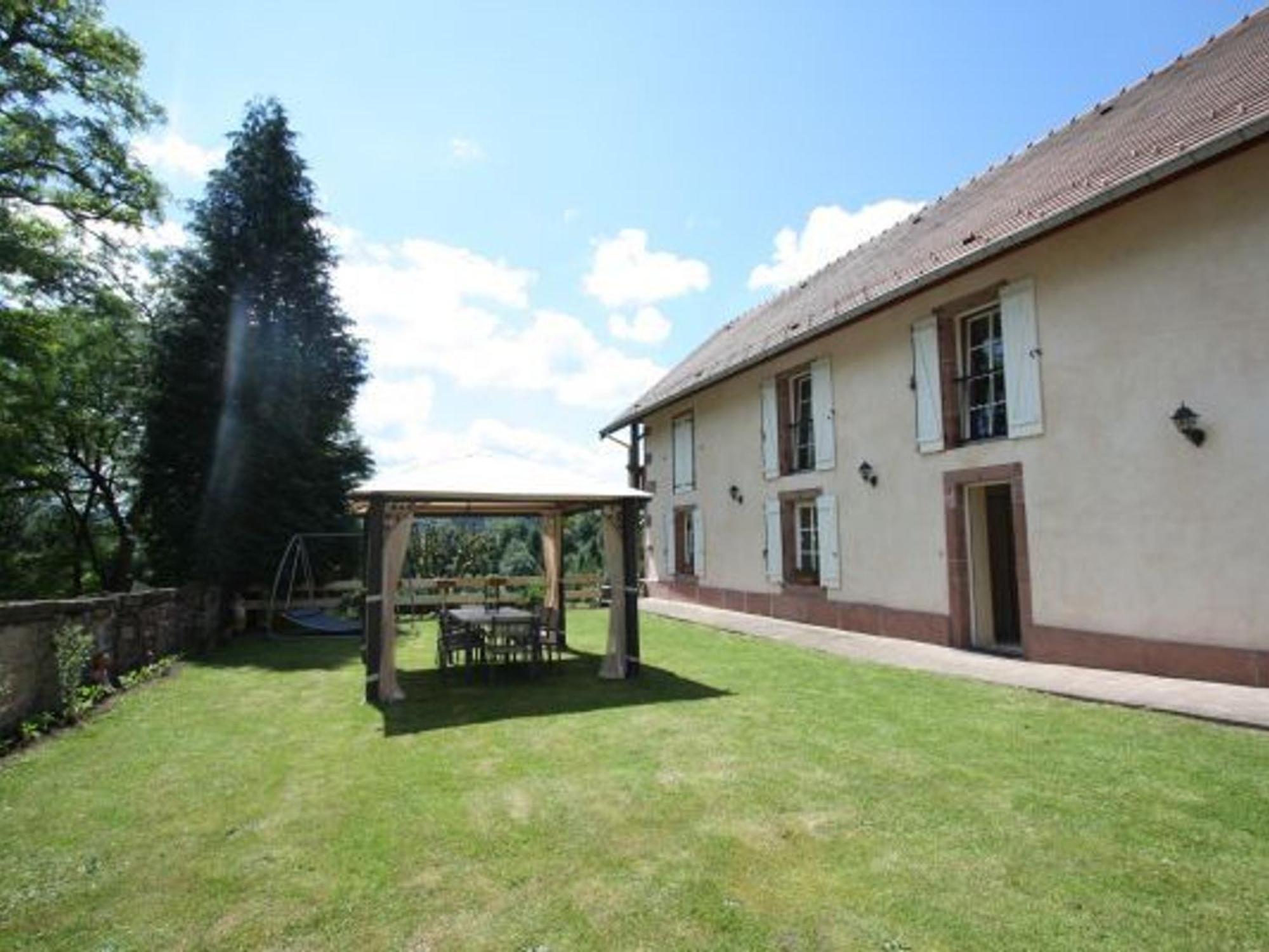 Chambre Double Avec Petit Dejeuner Dans Batisse Historique - Fr-1-589-717 Panzió Moyenmoutier Kültér fotó