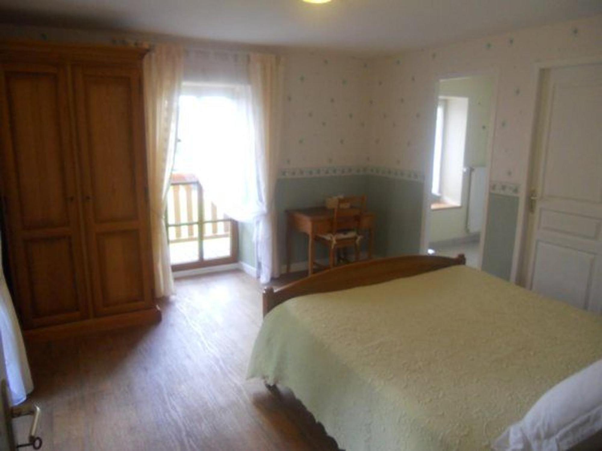 Chambre Double Avec Petit Dejeuner Dans Batisse Historique - Fr-1-589-717 Panzió Moyenmoutier Kültér fotó